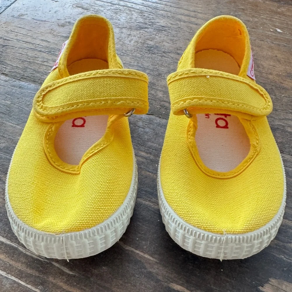 Cienta Canvas Yellow and White Mary Jane Shoe - Picture 6 of 10